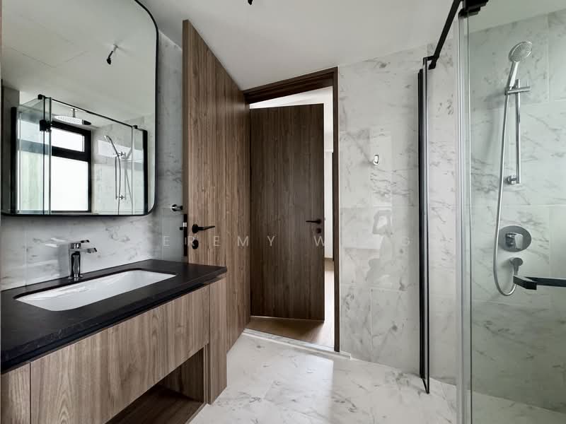 Sceneca Residence, 26 Tanah Merah Kechil Link, 3 Bedrooms, 904 sqft, Condominium For Rent, by Jeremy Wang, 500134242 - Common Bathroom - PropertyGuru.com.sg
