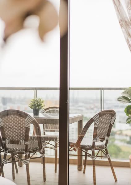 Twin VEW, 91 West Coast Vale, 3 Bedrooms, 904 sqft, Condominium For Sale, by Nuris Alicia, 500134249 - Balcony - PropertyGuru.com.sg
