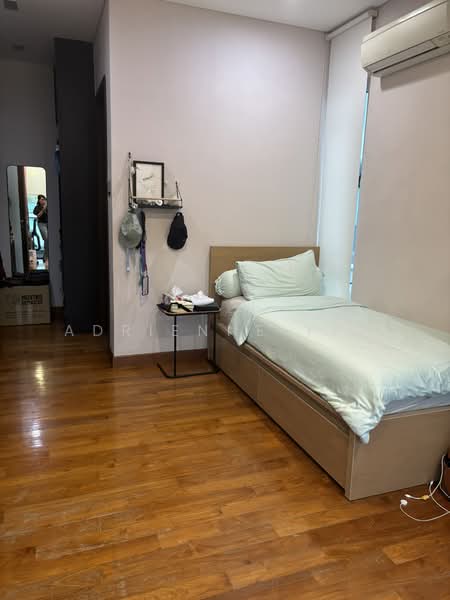 Move in condition Semi D 200m to Beauty World MRT, Yuk Tong Avenue, 5 Bedrooms, 4,350 sqft, Semi-Detached House For Rent, by Adrienne Yew, 500134251 - Bedroom - PropertyGuru.com.sg