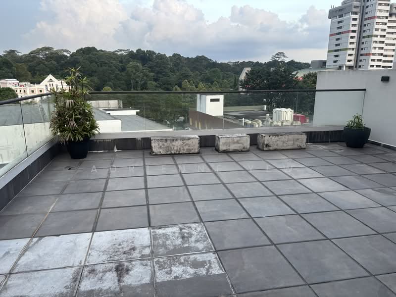 Move in condition Semi D 200m to Beauty World MRT, Yuk Tong Avenue, 5 Bedrooms, 4,350 sqft, Semi-Detached House For Rent, by Adrienne Yew, 500134251 - Exterior - PropertyGuru.com.sg