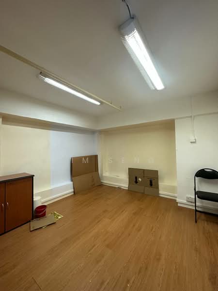 Heng Loong Building, 61 Bukit Batok Crescent, 1,206 sqft, Light Industrial (B1) For Sale, by Sim Seng, 500134259 - Interior - CommercialGuru.com.sg