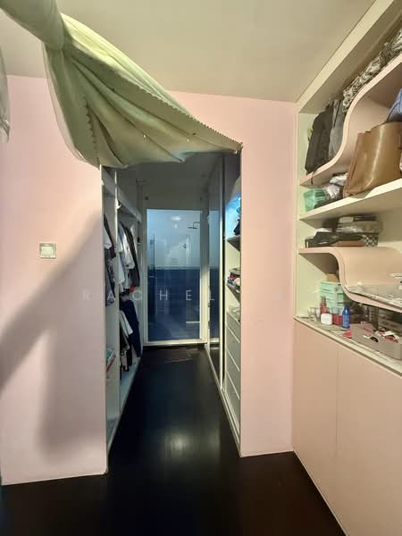 Walk-in wardrobe