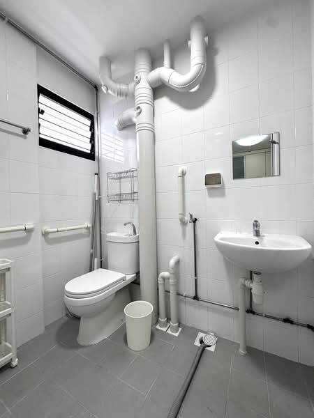 2 Delta Avenue, 2 Delta Avenue, 3 Bedrooms, 1,313 sqft, HDB Flat For Sale, by Tessa Chan, 500134273 - Bathroom - PropertyGuru.com.sg