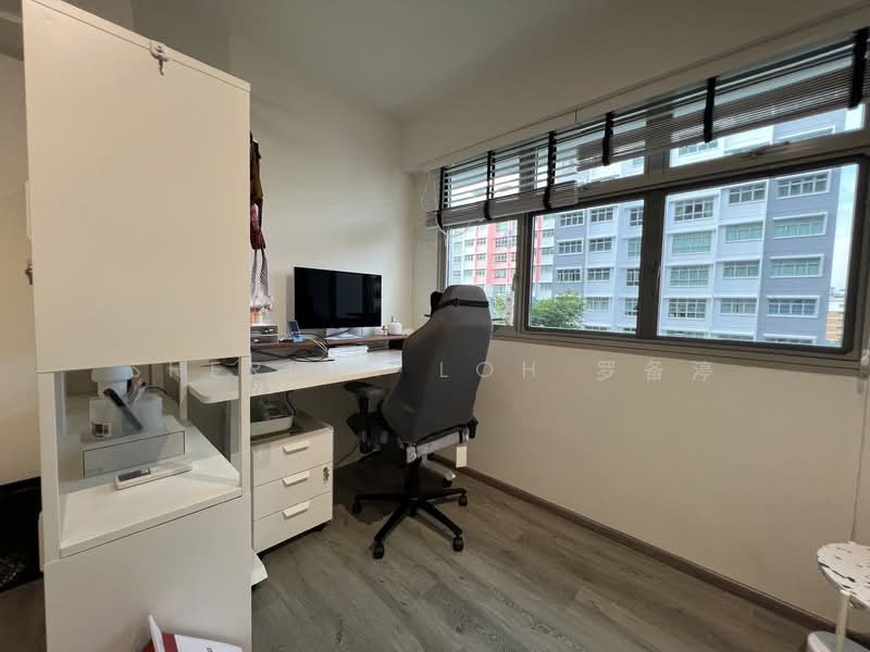 494H Tampines Street 45, 494H Tampines Street 45, 3 Bedrooms, 1,216 sqft, HDB Flat For Sale, by Sherlyn Loh 罗备渟, 500134276 - Study - PropertyGuru.com.sg