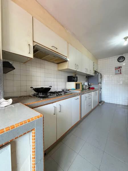 512 Ang Mo Kio Avenue 8, 512 Ang Mo Kio Avenue 8, 3 Bedrooms, 1,001 sqft, HDB Flat For Sale, by Chris Ooi, 500134280 - Kitchen - PropertyGuru.com.sg