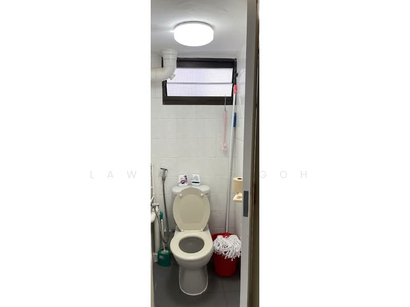 83 Lorong 2 Toa Payoh, 83 Lorong 2 Toa Payoh, Room Rental, 150 sqft, HDB Flat For Rent, by Lawrence Goh, 500134283 - Common Toilet Layout Part 1 Of 2.  - PropertyGuru.com.sg