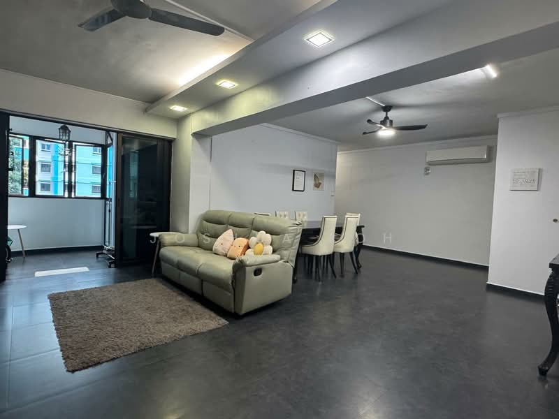 669C Jurong West Street 64, 669C Jurong West Street 64, 4 Bedrooms, 1,399 sqft, HDB Flat For Sale, by Joshua Koh, 500134284 - Living Room - PropertyGuru.com.sg