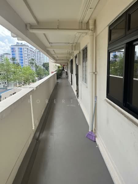 3 Saint George's Road, 3 Saint George's Road, 2 Bedrooms, 635 sqft, HDB Flat For Sale, by Robert Foo, 500134288 - Corridor - PropertyGuru.com.sg