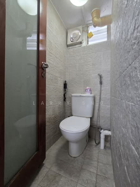 64 Marine Drive, 64 Marine Drive, 2 Bedrooms, 732 sqft, HDB Flat For Rent, by Larry Sng, 500134323 - Bathroom - PropertyGuru.com.sg