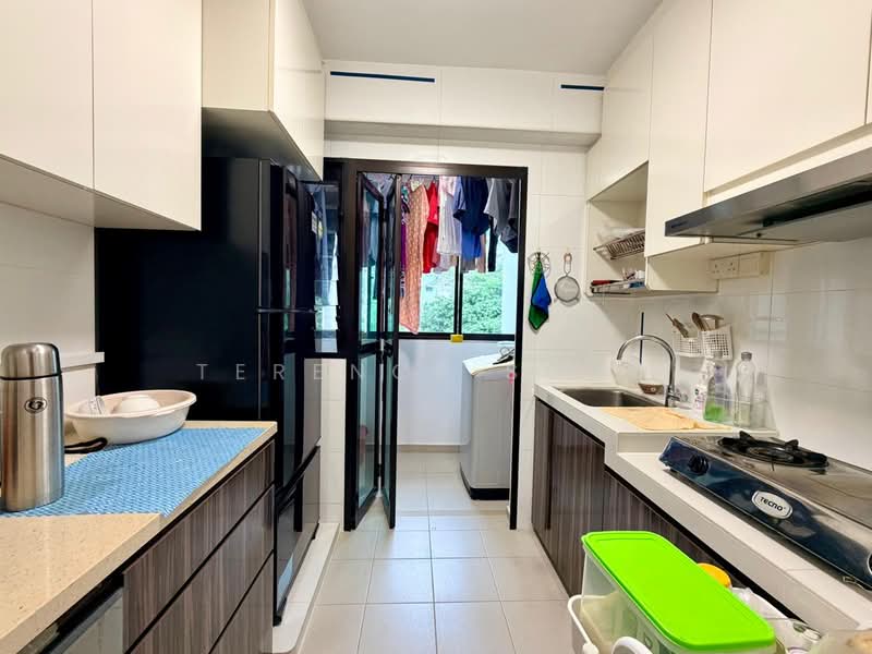 122A Punggol Edge, 122A Edgedale Plains, 2 Bedrooms, 732 sqft, HDB Flat For Sale, by Terence Soon, 500134347 - Kitchen - PropertyGuru.com.sg