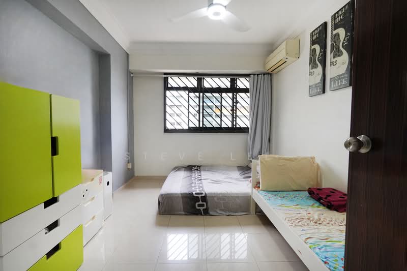 296 Yishun Street 20, 296 Yishun Street 20, 3 Bedrooms, 980 sqft, HDB Flat For Sale, by Steve Lee, 500134352 - Bedroom - PropertyGuru.com.sg