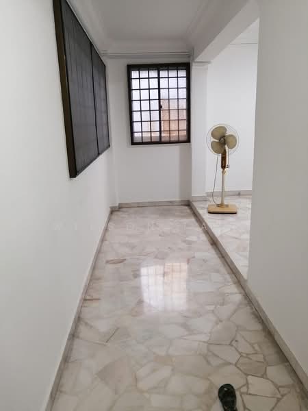 232 Bishan Street 22, 232 Bishan Street 22, 3 Bedrooms, 1,119 sqft, HDB Flat For Rent, by Wilson Tang, 500134369 - Corridor - PropertyGuru.com.sg