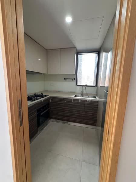 Commonwealth Towers, 230 Commonwealth Avenue, 3 Bedrooms, 904 sqft, Condominium For Rent, by YF Liew, 500134371 - Kitchen - PropertyGuru.com.sg