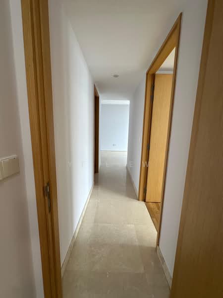 Commonwealth Towers, 230 Commonwealth Avenue, 3 Bedrooms, 904 sqft, Condominium For Rent, by YF Liew, 500134371 - Corridor - PropertyGuru.com.sg