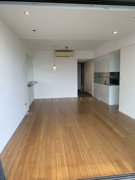 Newton Suites, 60 Newton Road, 3 Bedrooms, 1,238 sqft, Apartment For Sale, by Chloe Chang, 500134375 - Living Room - PropertyGuru.com.sg