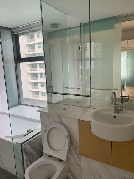 Newton Suites, 60 Newton Road, 3 Bedrooms, 1,238 sqft, Apartment For Sale, by Chloe Chang, 500134375 - Bathroom - PropertyGuru.com.sg