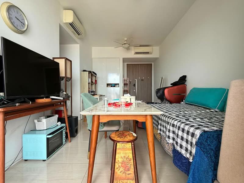 Sky Vue, 1 Bishan Street 15, 2 Bedrooms, 797 sqft, Condominium For Sale, by Yeo Victor, 500134379 - Living Room - PropertyGuru.com.sg