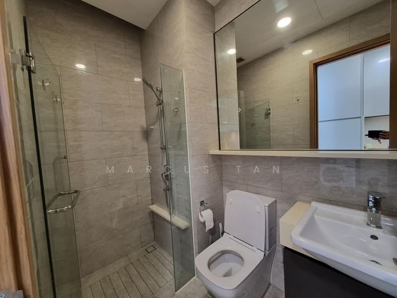 City Gate, 371 Beach Road, 2 Bedrooms, 753 sqft, Apartment For Sale, by Marcus Tan, 500134380 - Bathroom - PropertyGuru.com.sg