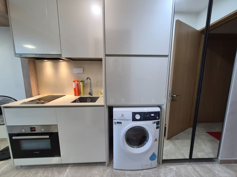 City Gate, 371 Beach Road, 2 Bedrooms, 753 sqft, Apartment For Sale, by Marcus Tan, 500134380 - Kitchen - PropertyGuru.com.sg