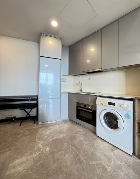 City Gate, 371 Beach Road, 2 Bedrooms, 753 sqft, Apartment For Sale, by Marcus Tan, 500134380 - Kitchen - PropertyGuru.com.sg
