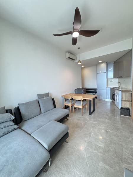 City Gate, 371 Beach Road, 2 Bedrooms, 753 sqft, Apartment For Sale, by Marcus Tan, 500134380 - Living Room - PropertyGuru.com.sg