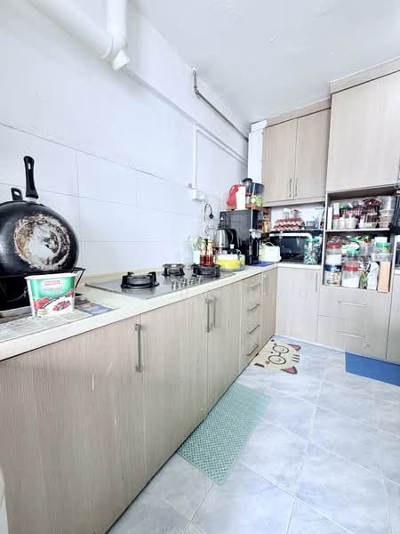429 Tampines Street 41, 429 Tampines Street 41, 4 Bedrooms, 1,593 sqft, HDB Flat For Sale, by Arthur Loo, 500134381 - Kitchen - PropertyGuru.com.sg