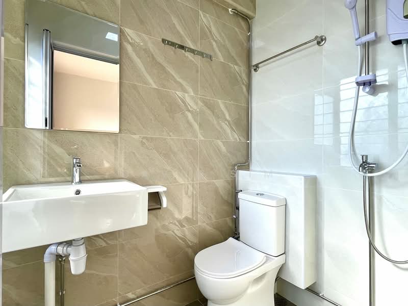 People's Park Complex, 1 Park Road, Room Rental, 200 sqft, Apartment For Rent, by David Sim, 500134396 - Bathroom - PropertyGuru.com.sg