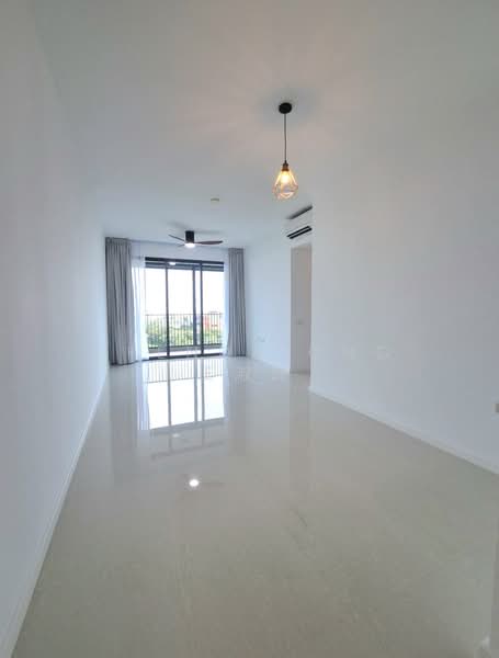 Treasure at Tampines, 41 Tampines Lane, 3 Bedrooms, 1,033 sqft, Condominium For Sale, by Brenda Ong 王淑玲, 500134412 - Living & Dining - PropertyGuru.com.sg