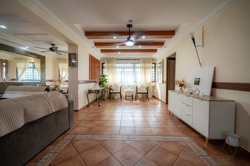 852 Jurong West Street 81, 852 Jurong West Street 81, 3 Bedrooms, 1,378 sqft, HDB Flat For Sale, by Fairoz Shariff, 500134414 - Living Room - PropertyGuru.com.sg