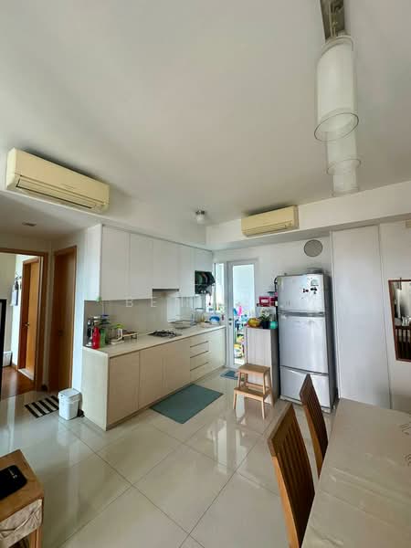 Waterview, 73 Tampines Avenue 1, 2 Bedrooms, 786 sqft, Condominium For Sale, by Ben Lee, 500134416 - Kitchen - PropertyGuru.com.sg