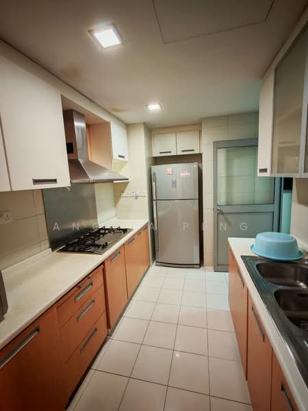 Blue Horizon, 21 West Coast Crescent, 3 Bedrooms, 1,152 sqft, Condominium For Rent, by Angela Peng, 500134419 - Kitchen - PropertyGuru.com.sg