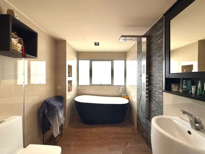 Springhill, Sembawang Walk Sembawang Road, 4 Bedrooms, 2,766 sqft, Cluster House For Sale, by Chua Ban Tee, 500134420 - Bathroom - PropertyGuru.com.sg