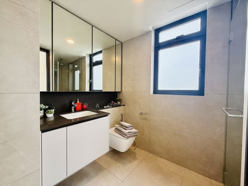 Sky Eden @ Bedok, 1 Bedok Central, 3 Bedrooms, 893 sqft, Condominium For Sale, by Tracy Teo, 500134448 - Bathroom - PropertyGuru.com.sg