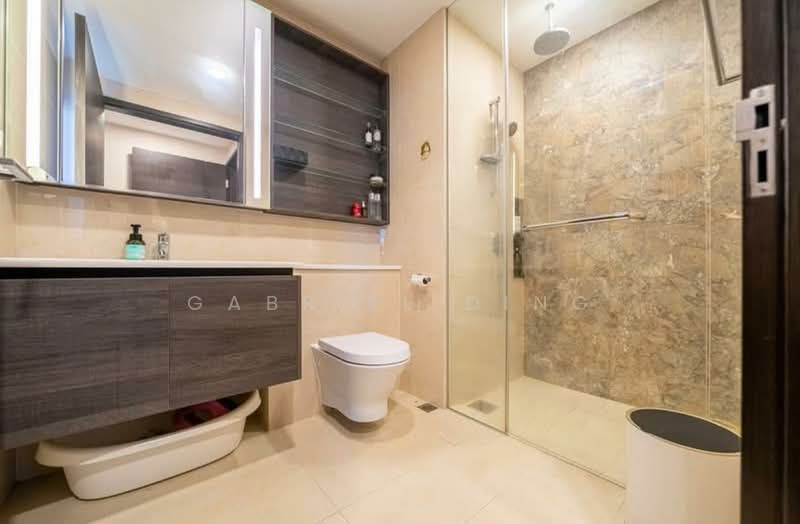 Sims Urban Oasis, 18 Sims Drive, 3 Bedrooms, 1,033 sqft, Condominium For Sale, by Gabriel Ding, 500134450 - Bathroom - PropertyGuru.com.sg