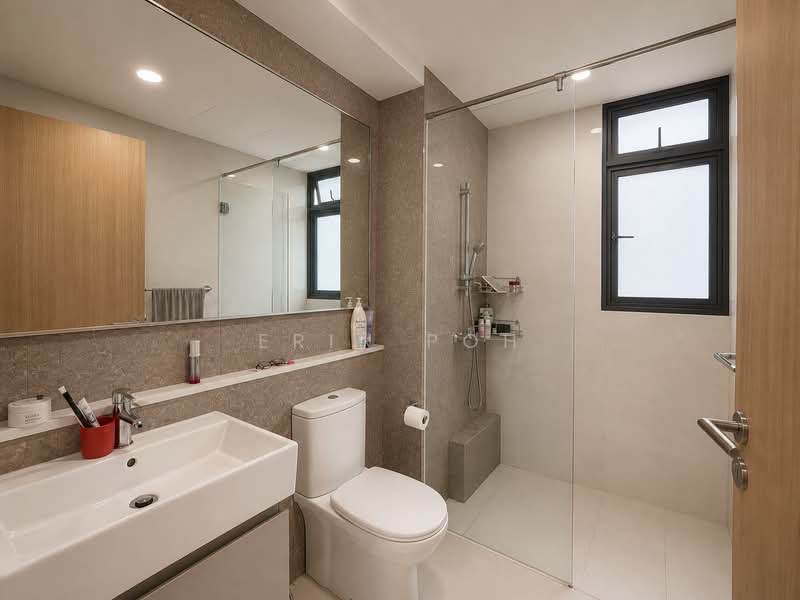Twin Fountains, 19 Woodlands Avenue 6, 4 Bedrooms, 1,206 sqft, Executive Condominium For Sale, by Erin Poh, 500134460 - Common Bathroom - PropertyGuru.com.sg