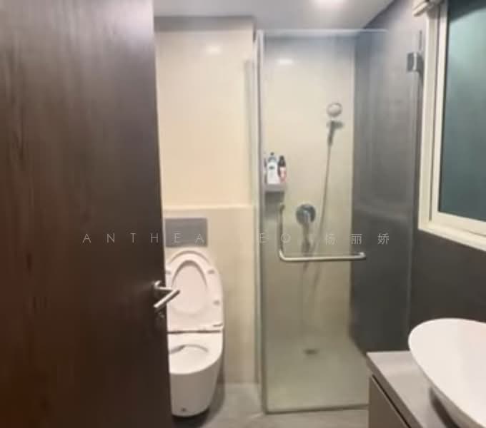 Suites at Orchard, 38 Handy Road, 2 Bedrooms, 549 sqft, Condominium For Sale, by Anthea Yeo 杨丽娇, 500134468 - Bathroom - PropertyGuru.com.sg