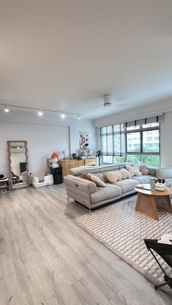 494H Tampines Street 45, 494H Tampines Street 45, 3 Bedrooms, 1,216 sqft, HDB Flat For Sale, by Tien Chua, 500134482 - Living Room - PropertyGuru.com.sg