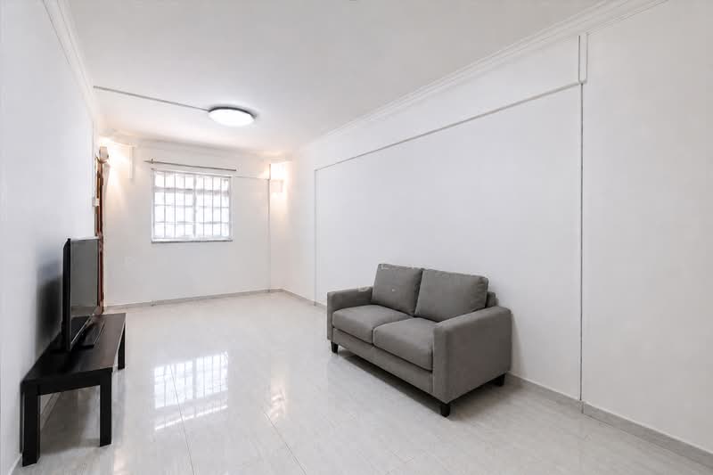 126 Yishun Street 11, 126 Yishun Street 11, 2 Bedrooms, 721 sqft, HDB Flat For Sale, by KOH YONG JIAN, 500134483 - Living Room (actual but decluttered) - PropertyGuru.com.sg