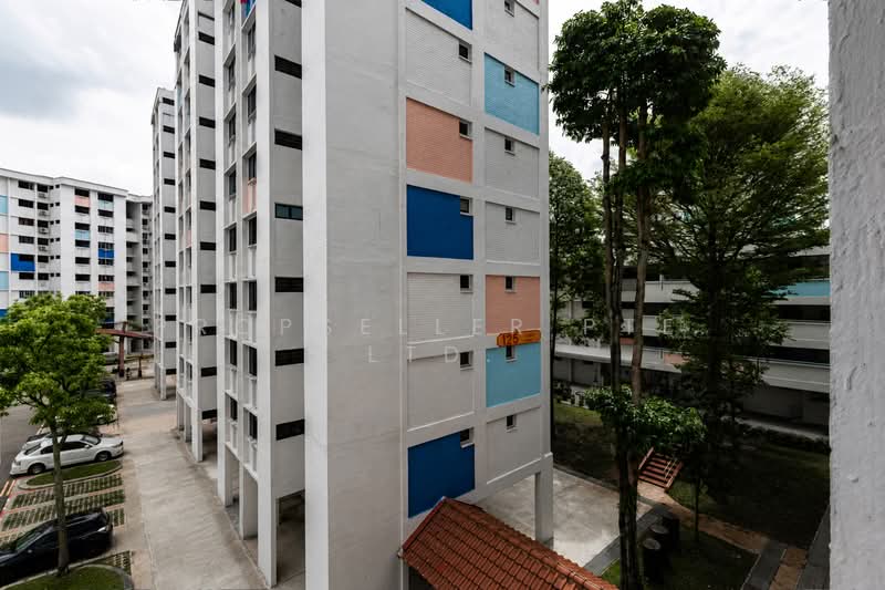 126 Yishun Street 11, 126 Yishun Street 11, 2 Bedrooms, 721 sqft, HDB Flat For Sale, by KOH YONG JIAN, 500134483 - Exterior - PropertyGuru.com.sg