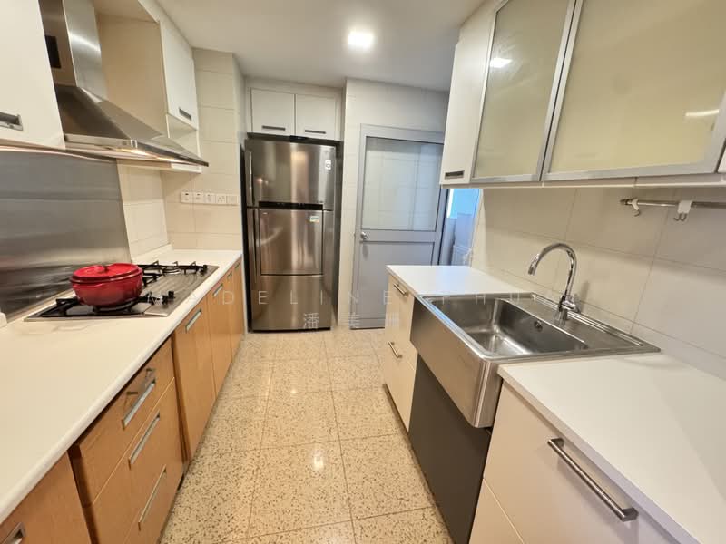 Blue Horizon, 29 West Coast Crescent, 3 Bedrooms, 1,152 sqft, Condominium For Rent, by Madeline Phua 潘美珊, 500134487 - Kitchen - PropertyGuru.com.sg
