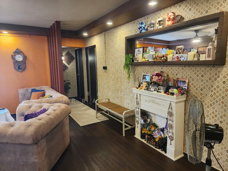 472 Sembawang Drive, 472 Sembawang Drive, 3 Bedrooms, 1,399 sqft, HDB Flat For Sale, by Raama Subramaniyan, 500134501 - Living Room - PropertyGuru.com.sg