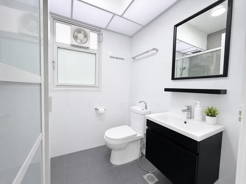 621A Tampines Street 61, 621A Tampines Street 61, 3 Bedrooms, 1,001 sqft, HDB Flat For Sale, by Alex Chong, 500134510 - Bathroom - PropertyGuru.com.sg