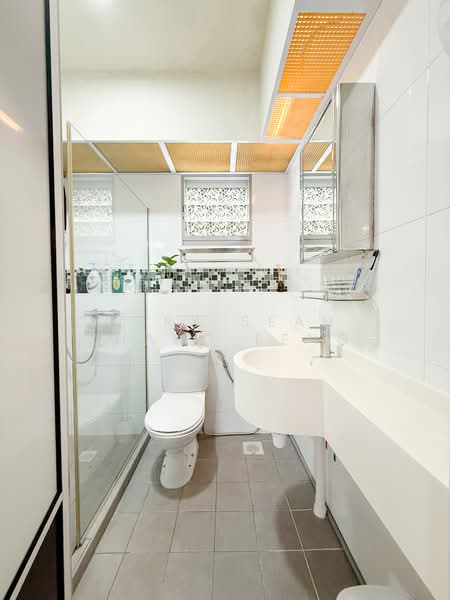 326B Anchorvale Road, 326B Anchorvale Road, 3 Bedrooms, 990 sqft, HDB Flat For Sale, by Gary Seah Zhang Feng, 500134512 - Bathroom - PropertyGuru.com.sg