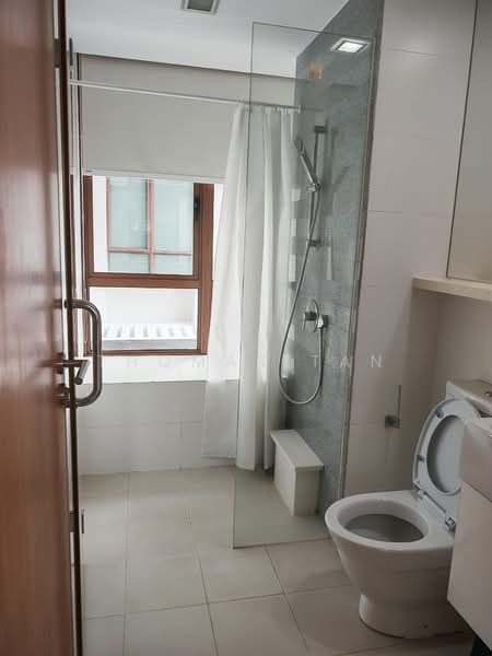 Park Natura, 37 Bukit Batok East Avenue 6, 2 Bedrooms, 1,012 sqft, Condominium For Rent, by Thomas Tan, 500134518 - Bathroom - PropertyGuru.com.sg