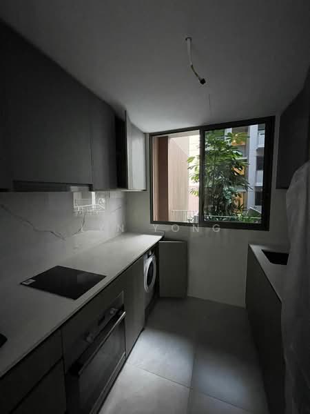 The Watergardens at Canberra, 33 Canberra Drive, 2 Bedrooms, 753 sqft, Condominium For Rent, by Lyn Yong, 500134531 - Kitchen - PropertyGuru.com.sg