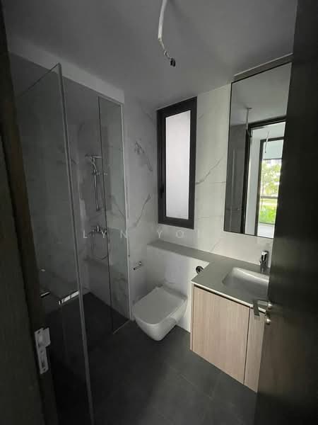 The Watergardens at Canberra, 33 Canberra Drive, 2 Bedrooms, 753 sqft, Condominium For Rent, by Lyn Yong, 500134531 - Bathroom - PropertyGuru.com.sg