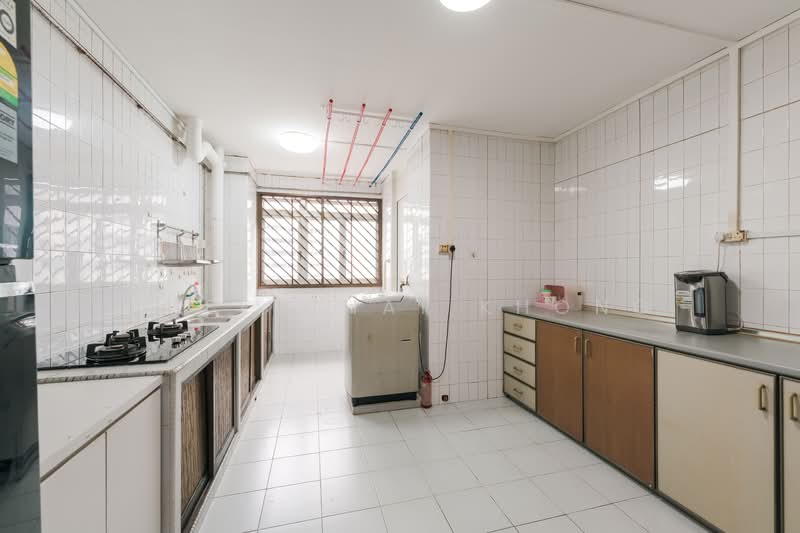 122 Teck Whye Lane, 122 Teck Whye Lane, 4 Bedrooms, 1,302 sqft, HDB Flat For Sale, by Chee Chai Khong, 500134545 - Kitchen - PropertyGuru.com.sg