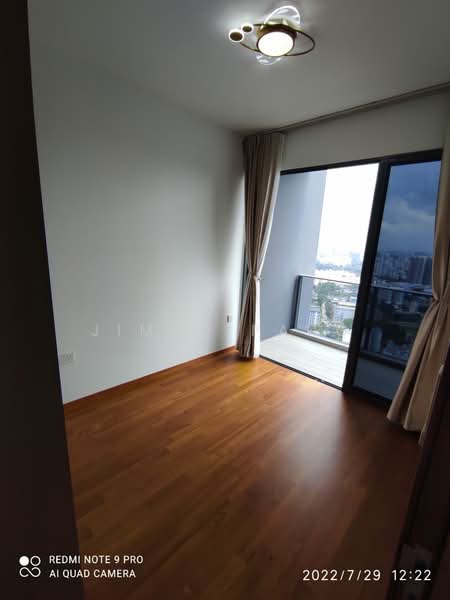 Stirling Residences, 21 Stirling Road, 2 Bedrooms, 657 sqft, Condominium For Sale, by Jimme Pang, 500134555 - Balcony - PropertyGuru.com.sg