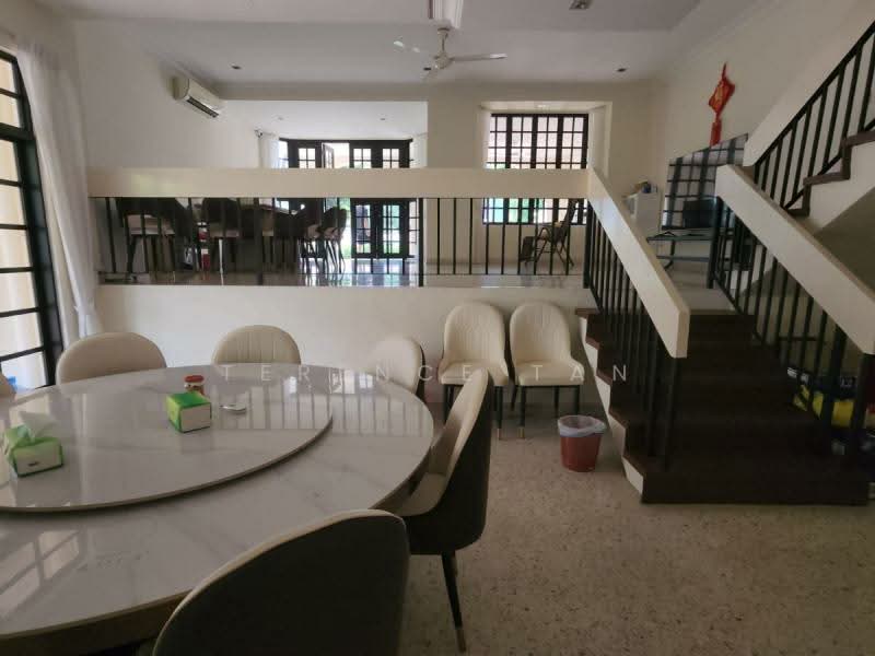 🌟CHARMING LANDED 🌟 REGULAR PLOT 🌟 1 KM TO HENRY PARK PRI! 🌟, HOLLAND / BUKIT TIMAH, 4 Bedrooms, 4,000 sqft, Semi-Detached House For Sale, by Terence Tan, 500134567 - Dining Room - PropertyGuru.com.sg