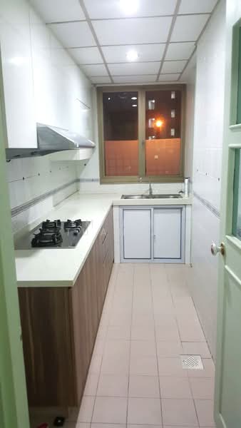 Orchid Park Condominium, 81 Yishun Street 81, 3 Bedrooms, 872 sqft, Condominium For Rent, by Lim Jing Tuan (Benedict), 500134573 - Kitchen - PropertyGuru.com.sg